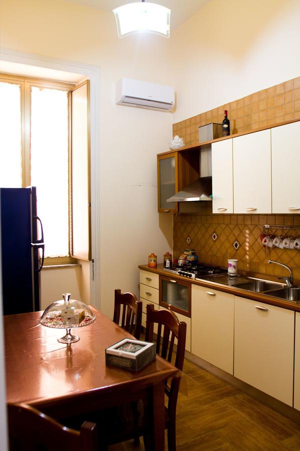 Bed and Breakfast I Sorrisi Di Napoli Esterno foto