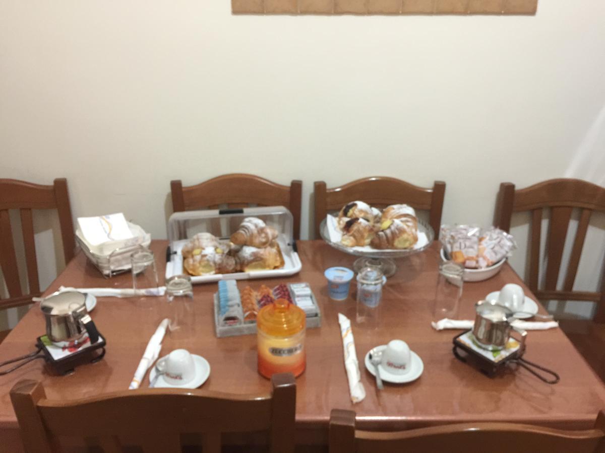 Bed and Breakfast I Sorrisi Di Napoli Esterno foto